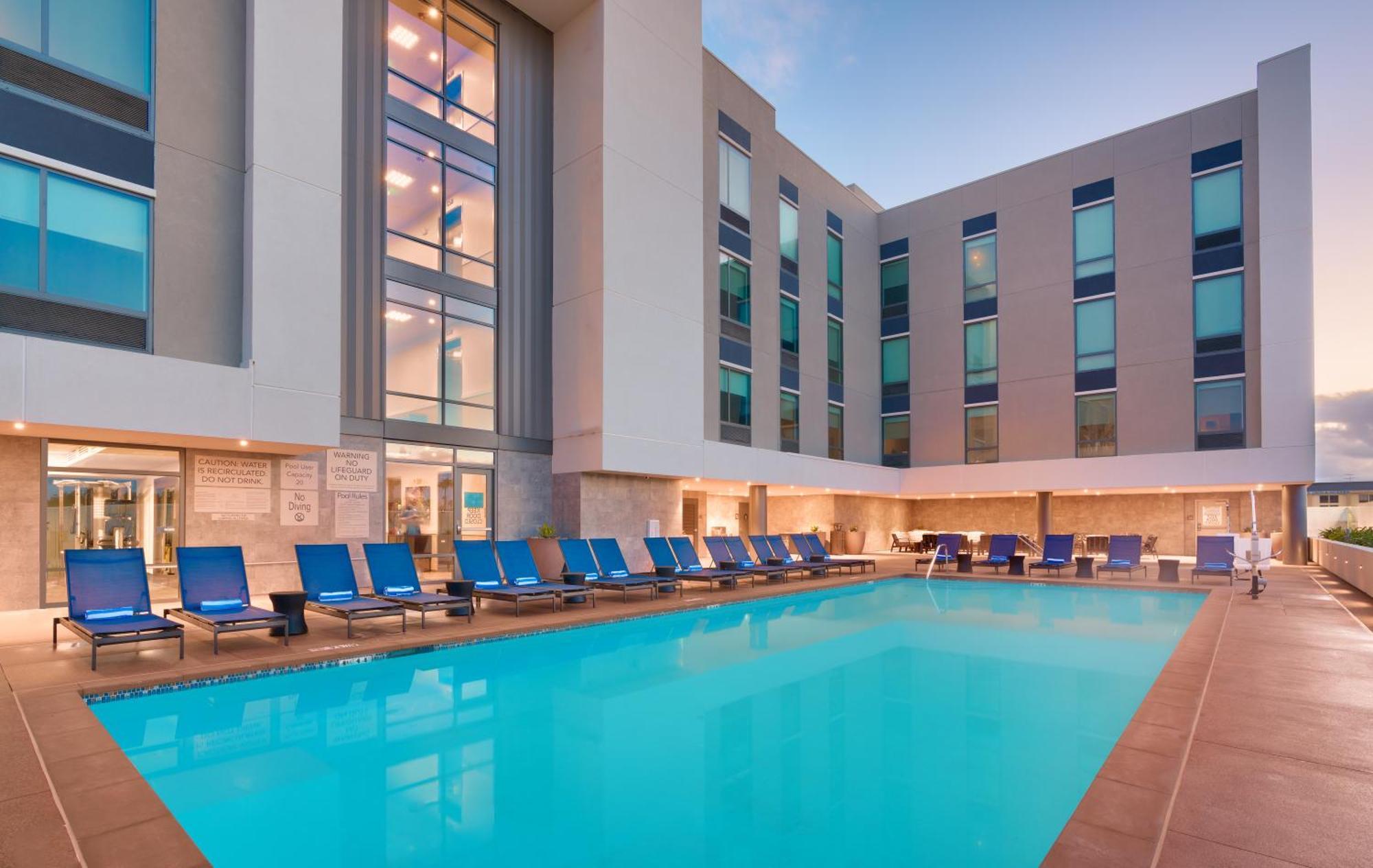 Hampton Inn & Suites Anaheim Resort Convention Center Exterior foto